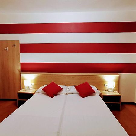 Ristorante Le Rasole Hotell Garda  Eksteriør bilde