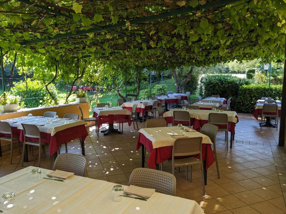 Ristorante Le Rasole Hotell Garda  Eksteriør bilde
