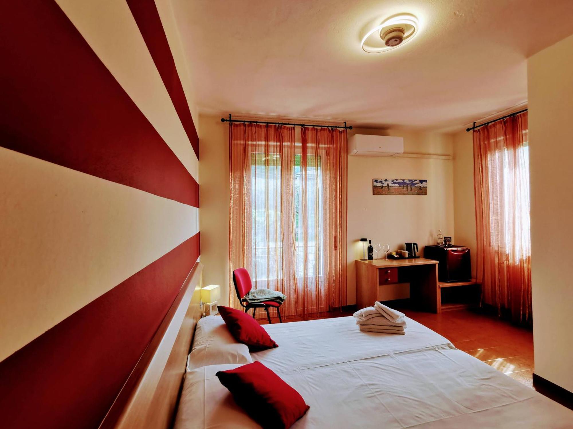 Ristorante Le Rasole Hotell Garda  Eksteriør bilde