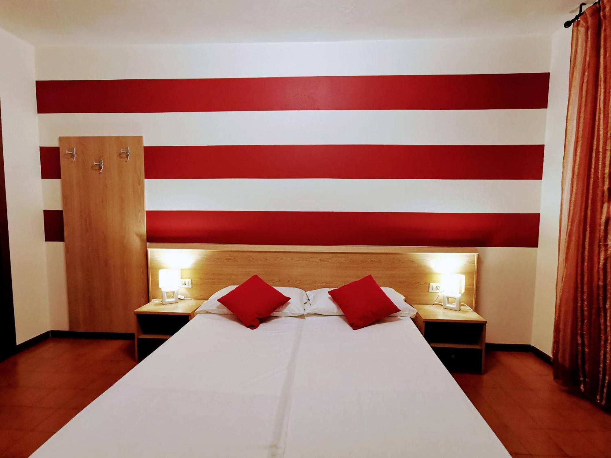 Ristorante Le Rasole Hotell Garda  Eksteriør bilde