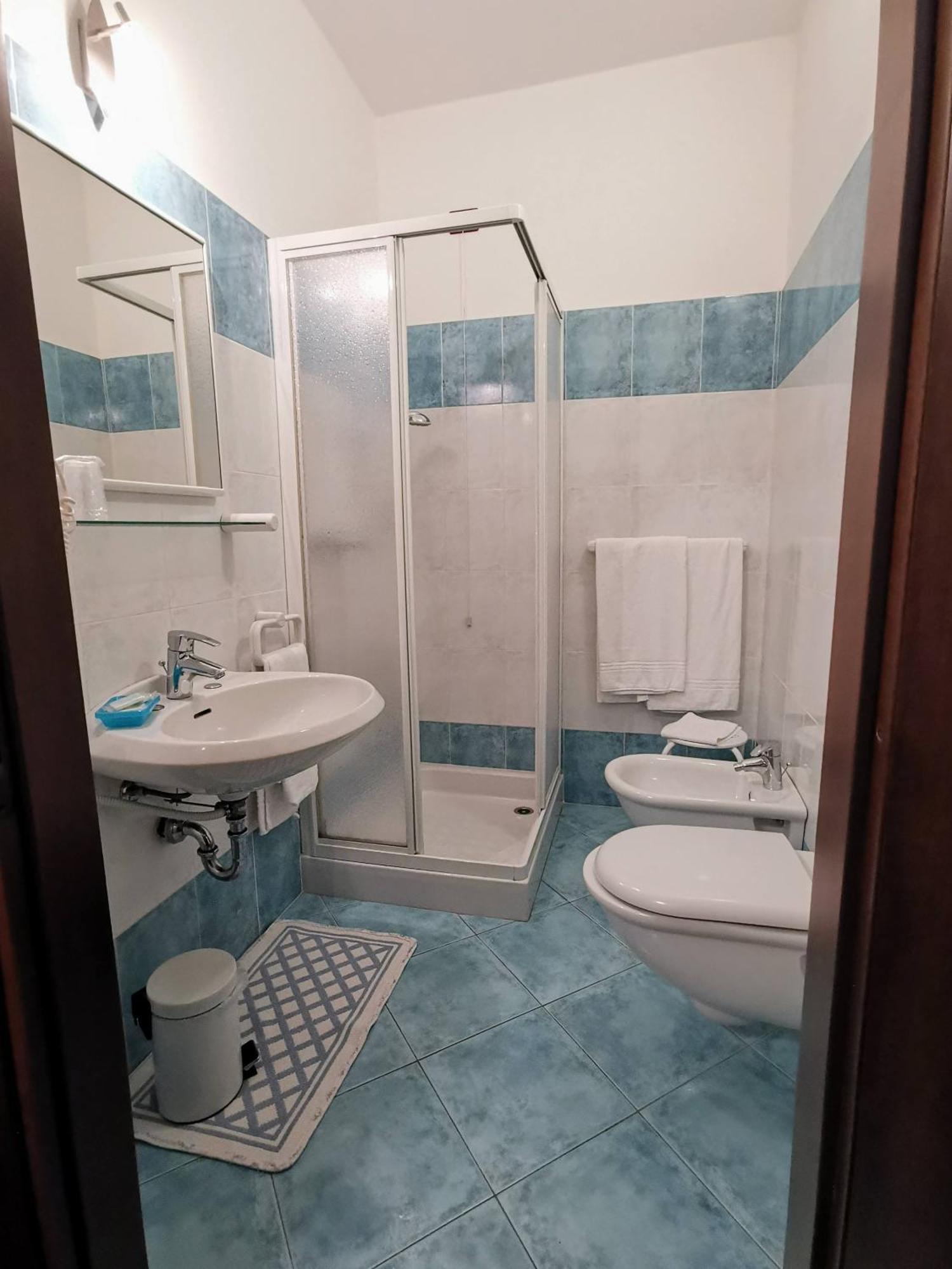 Ristorante Le Rasole Hotell Garda  Eksteriør bilde