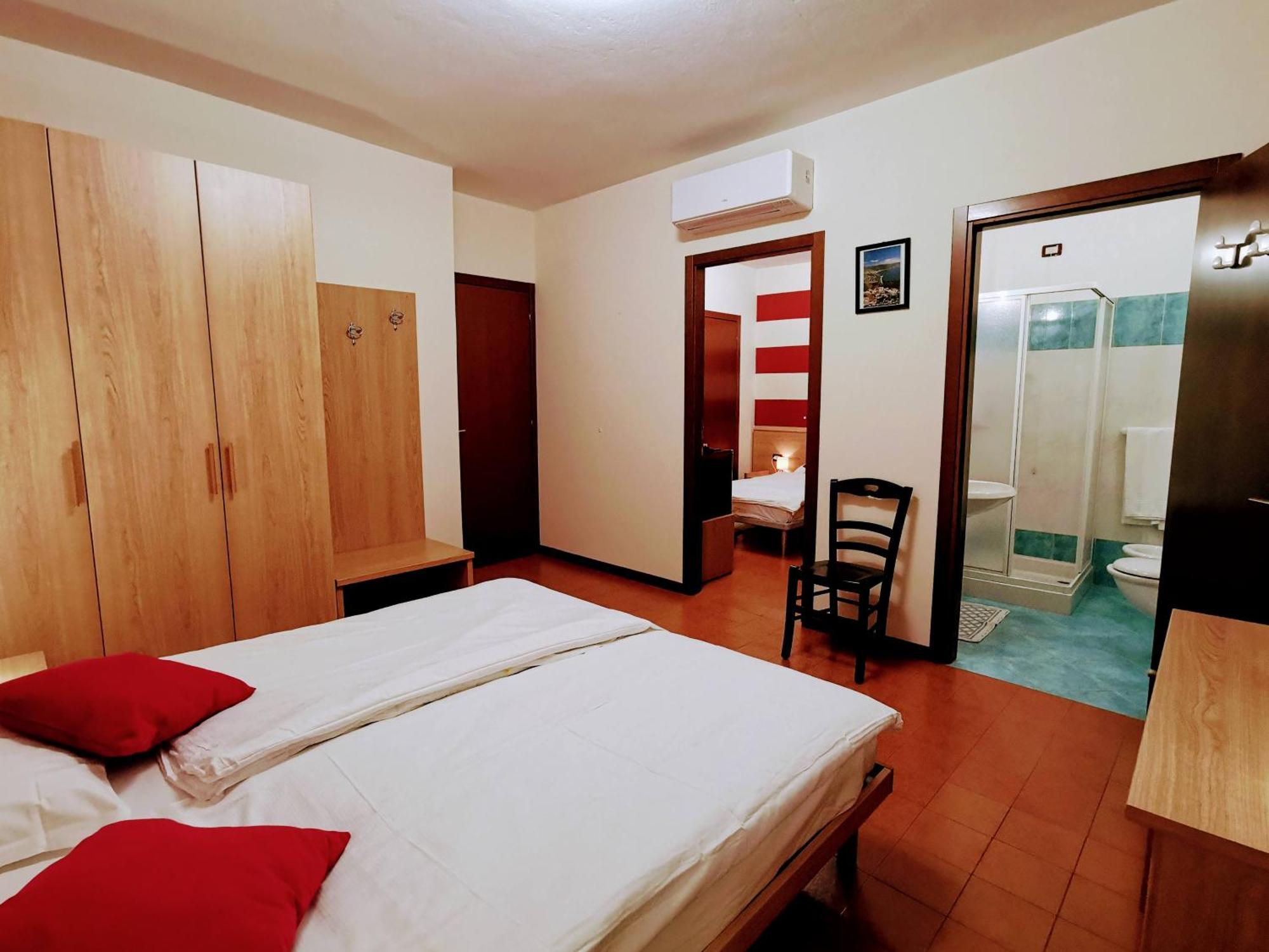 Ristorante Le Rasole Hotell Garda  Eksteriør bilde