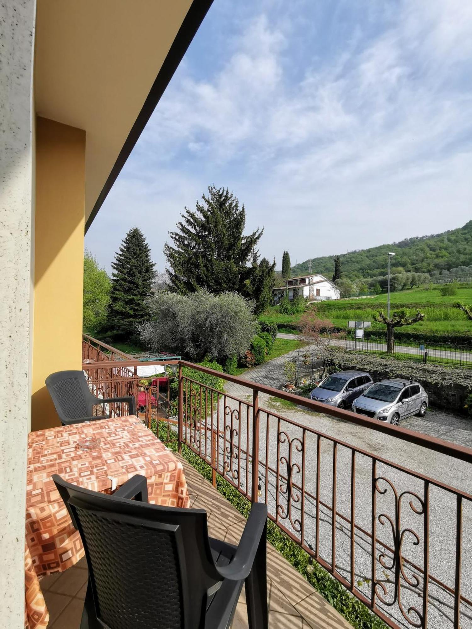Ristorante Le Rasole Hotell Garda  Eksteriør bilde